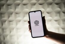 OpenAI зміщує фокус на практичне застосування ШІ, готуючи перший пристрій