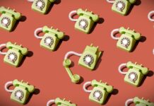 Відродження Ретро-Техніки: Чому Старі Гаджети Повертаються